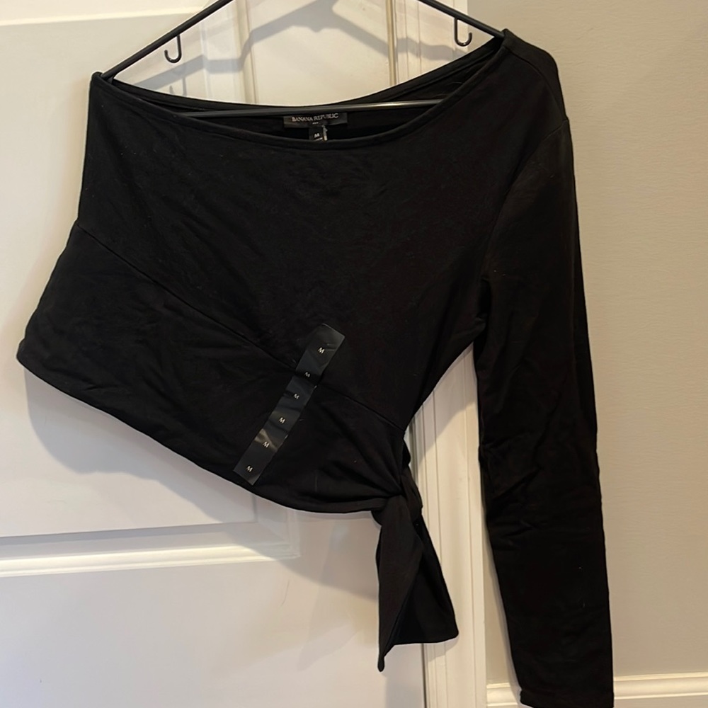 Black banana republic, size medium off the shoulder shirt with tie on the side